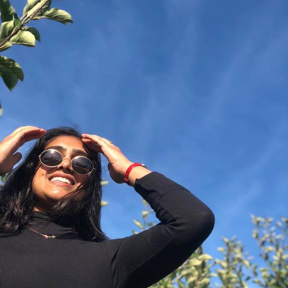 Meet your Posher, Simran - Picture 1 of 1